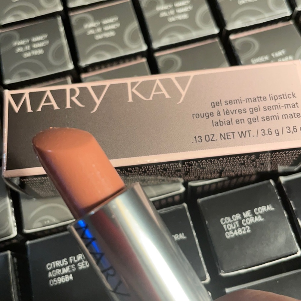 Mary Kay Gel Semi-Matte Lipstick-Bashful You